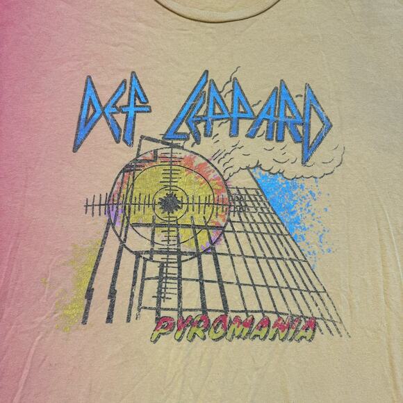 OLD NAVY Def Leppard Pyromania Dip Dye T-shirt Size XXL Mens Yellow Orange - Picture 3 of 7